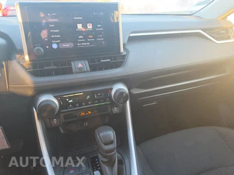 2025 Toyota RAV4 LE - miniatura 11