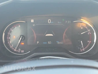 2025 Toyota RAV4 LE - miniatura 12