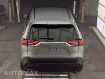 2025 Toyota RAV4 LE - miniatura 5