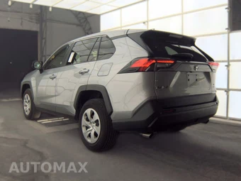 2025 Toyota RAV4 LE - miniatura 6