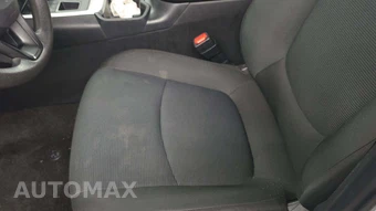 2025 Toyota RAV4 LE - miniatura 21