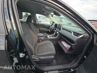 2025 Toyota RAV4 LE - miniatura 8