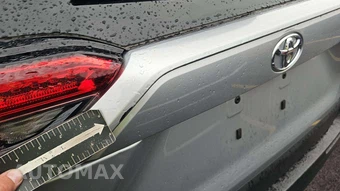 2025 Toyota RAV4 LE - miniatura 24