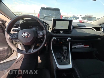 2025 Toyota RAV4 LE - miniatura 11