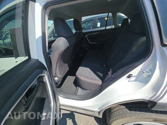 2025 Toyota RAV4 LE - miniatura 13