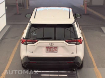 2025 Toyota RAV4 LE - miniatura 5
