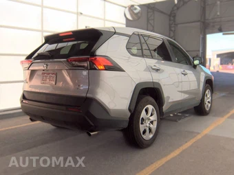 2025 Toyota RAV4 LE - miniatura 4