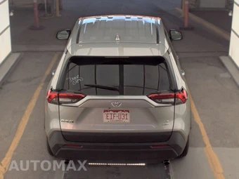 2025 Toyota RAV4 LE - miniatura 5