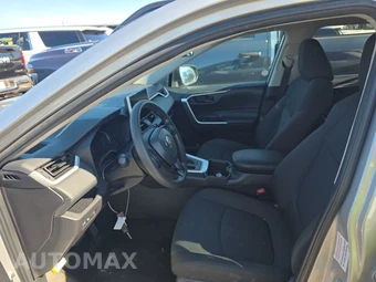 2025 Toyota RAV4 LE - miniatura 7