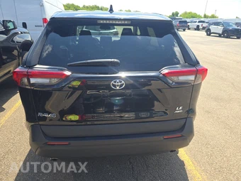 2025 Toyota RAV4 LE – miniatura 5