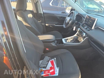 2025 Toyota RAV4 LE - miniatura 8