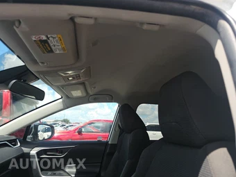 2025 Toyota RAV4 LE - miniatura 17
