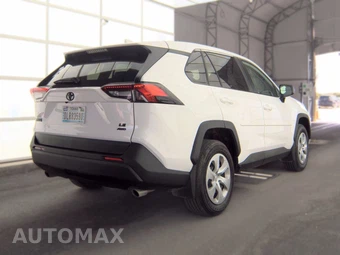 2025 Toyota RAV4 LE - miniatura 4