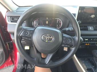 2025 Toyota RAV4 LE - miniatura 10