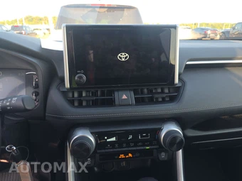 2025 Toyota RAV4 LE - miniatura 11