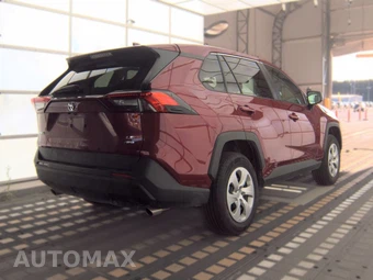 2025 Toyota RAV4 LE - miniatura 4