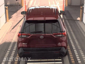 2025 Toyota RAV4 LE - miniatura 5