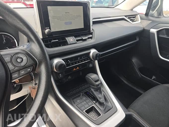 2025 Toyota RAV4 LE - miniatura 11