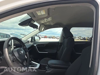 2025 Toyota RAV4 LE - miniatura 18