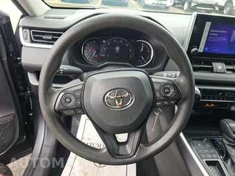 2025 Toyota RAV4 LE - miniatura 10