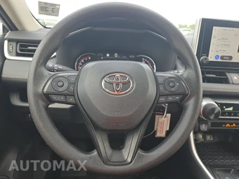 2025 Toyota RAV4 LE - miniatura 10