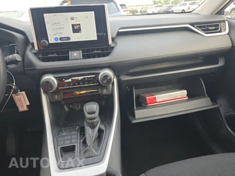 2025 Toyota RAV4 LE - miniatura 11