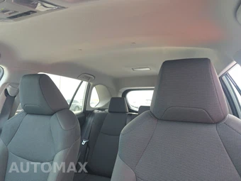 2025 Toyota RAV4 LE - miniatura 18