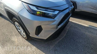 2025 Toyota RAV4 LE - miniatura 24