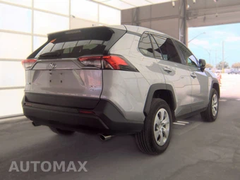 2025 Toyota RAV4 LE - miniatura 4