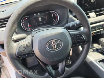 2025 Toyota RAV4 LE - miniatura 10