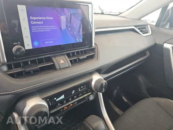 2025 Toyota RAV4 LE - miniatura 11