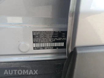 2025 Toyota RAV4 LE - miniatura 14