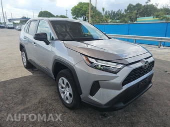2025 Toyota RAV4 LE - miniatura 3