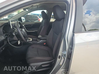 2025 Toyota RAV4 LE - miniatura 7