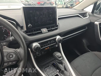 2025 Toyota RAV4 LE - miniatura 11