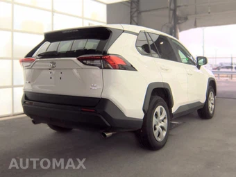 2025 Toyota RAV4 LE - miniatura 4