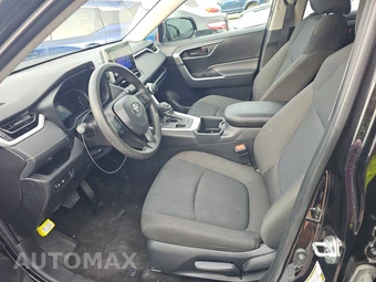2025 Toyota RAV4 LE - miniatura 13