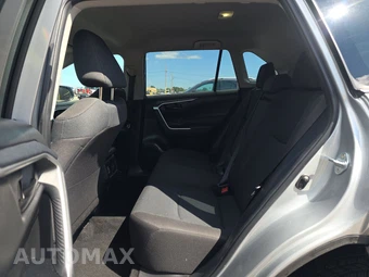 2025 Toyota RAV4 LE - miniatura 13