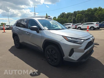 2025 Toyota RAV4 LE - miniatura 3