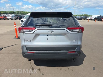 2025 Toyota RAV4 LE - miniatura 5