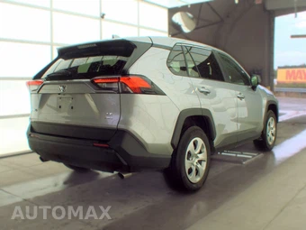 2025 Toyota RAV4 LE - miniatura 4