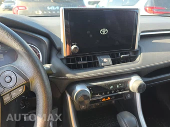 2025 Toyota RAV4 LE - miniatura 11