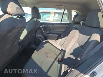 2025 Toyota RAV4 LE - miniatura 13