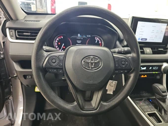 2025 Toyota RAV4 LE - miniatura 10