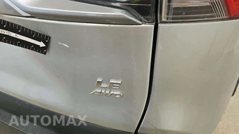 2025 Toyota RAV4 LE - miniatura 19