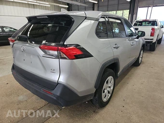 2025 Toyota RAV4 LE - miniatura 4