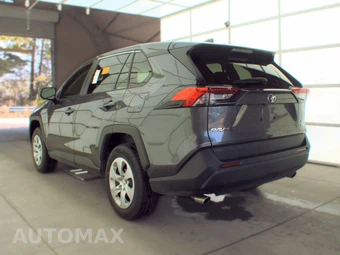 2025 Toyota RAV4 LE - miniatura 6