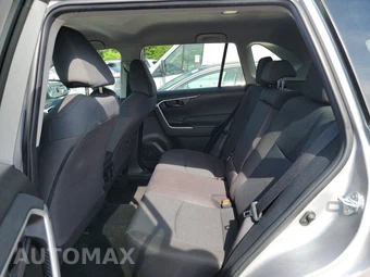 2025 Toyota RAV4 LE - miniatura 13