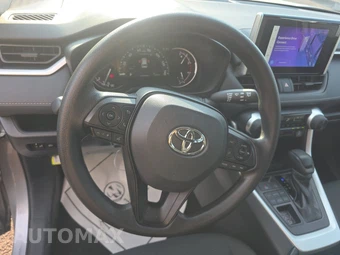 2025 Toyota RAV4 LE - miniatura 10