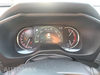 2025 Toyota RAV4 LE - miniatura 12